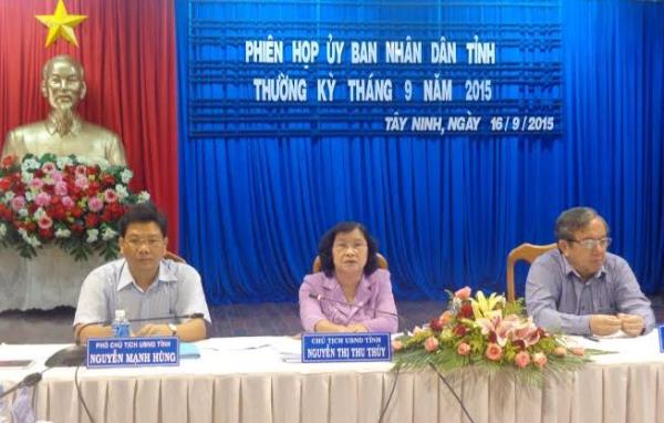 UBND tỉnh họp phiên thường kỳ tháng 9.2015 