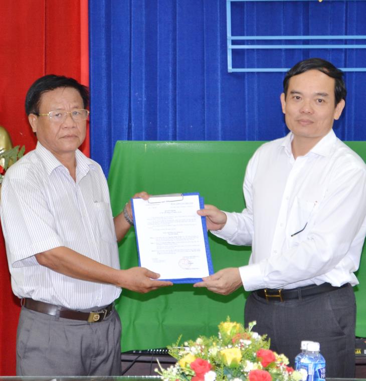 Bí thư Tỉnh ủy Trần Lưu Quang: Trao Quyết định bổ nhiệm Trưởng Ban Dân vận Tỉnh ủy