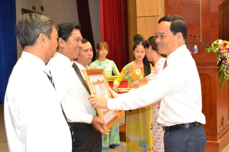 Tổng kết công tác thi đua, khen thưởng năm 2015