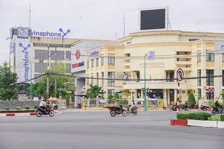 Tăng cường chỉnh trang, làm gọn mạng cáp treo trên địa bàn tỉnh