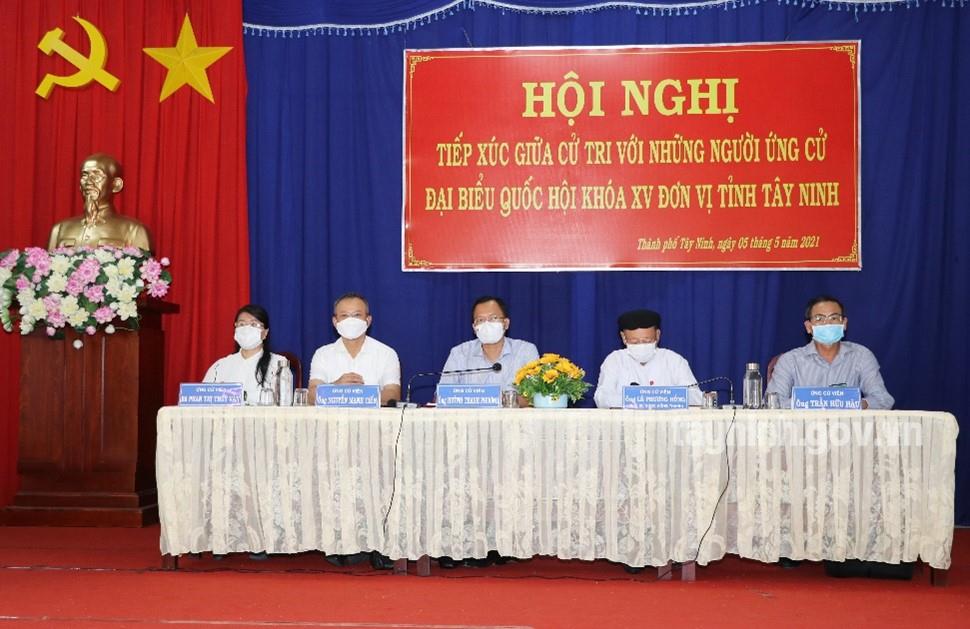 Các ứng cử viên đại biểu Quốc hội tiếp xúc cử tri thành phố Tây Ninh