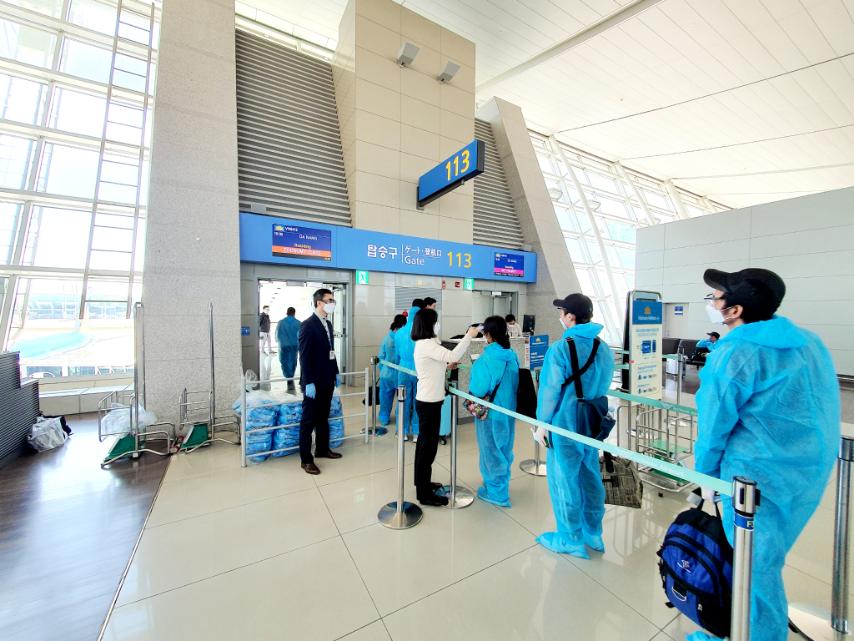 ChuyenbayduacongdanVietNamtaiHanQuoc-2.jpg
