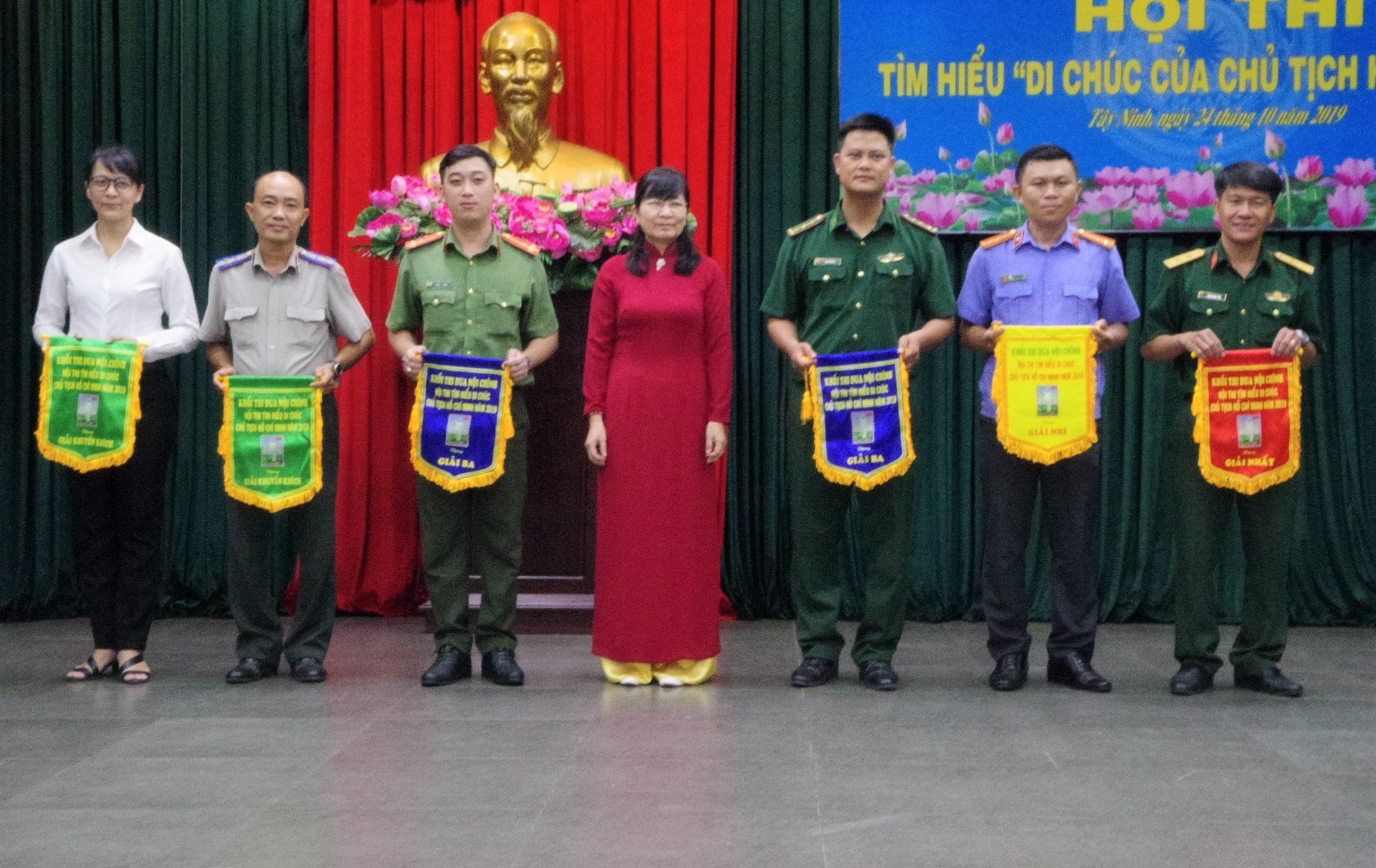 KhoiNC_2.jpg