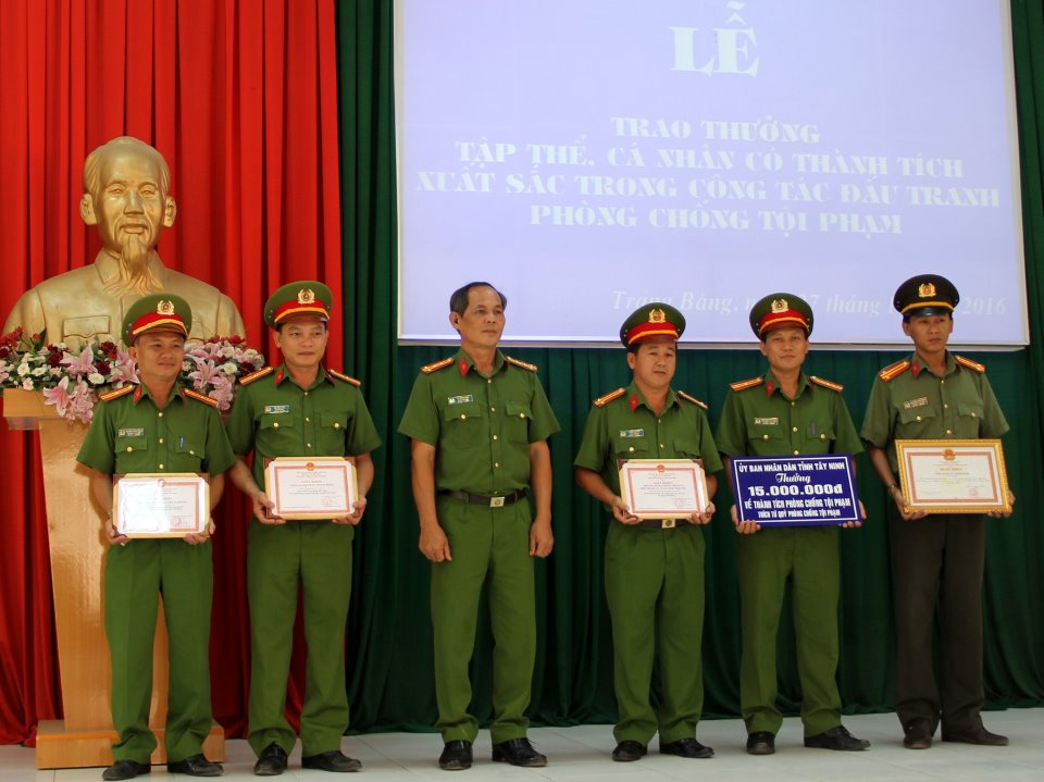 khen thuongg1.JPG