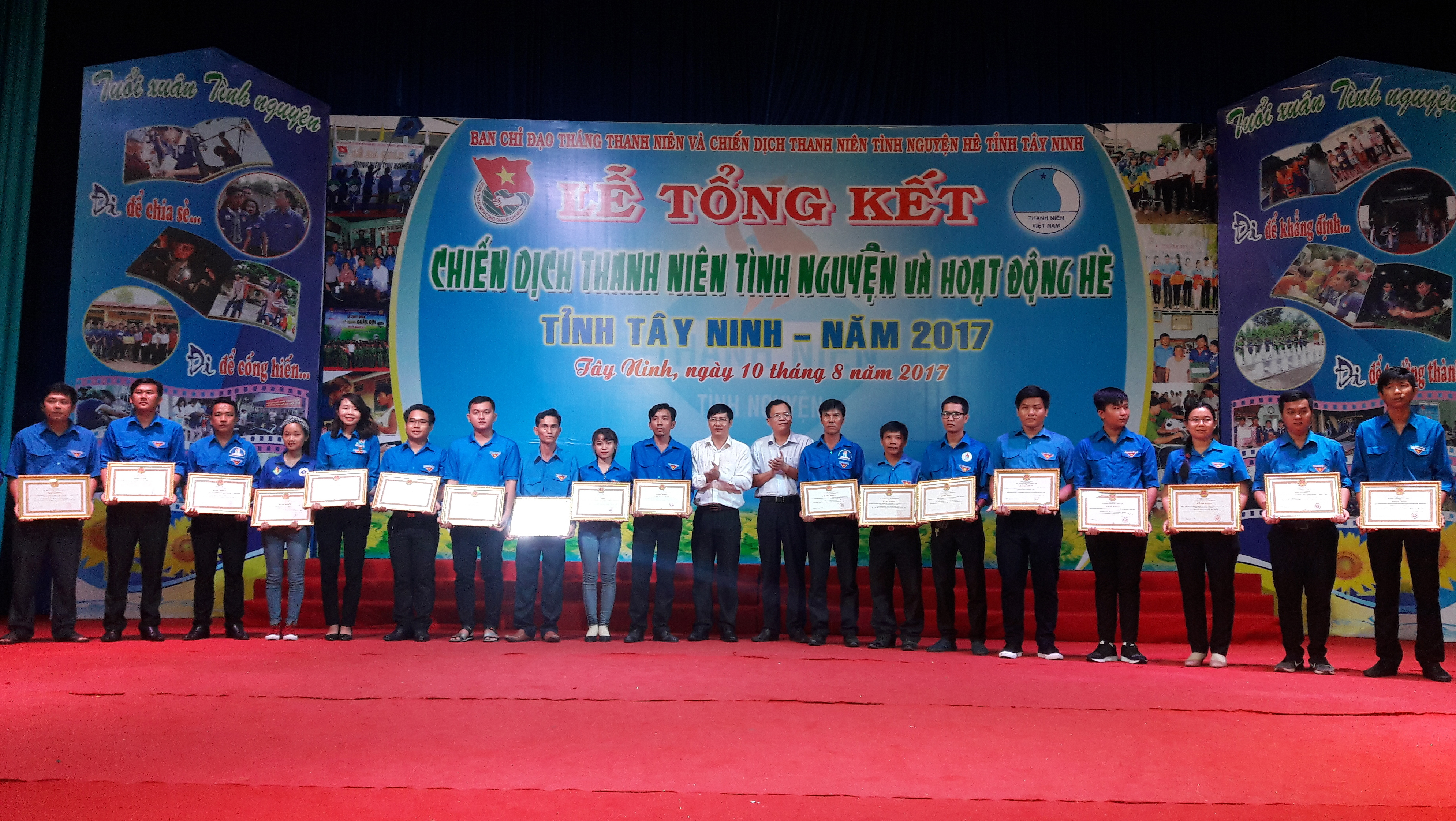 tinhnguyenhe2017.jpg