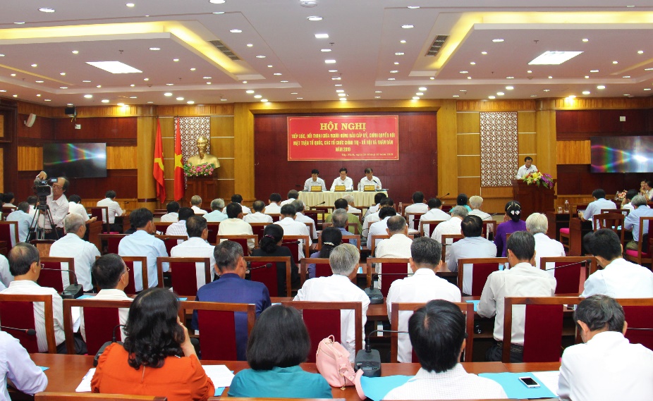 tiepxuc2019_1.jpg