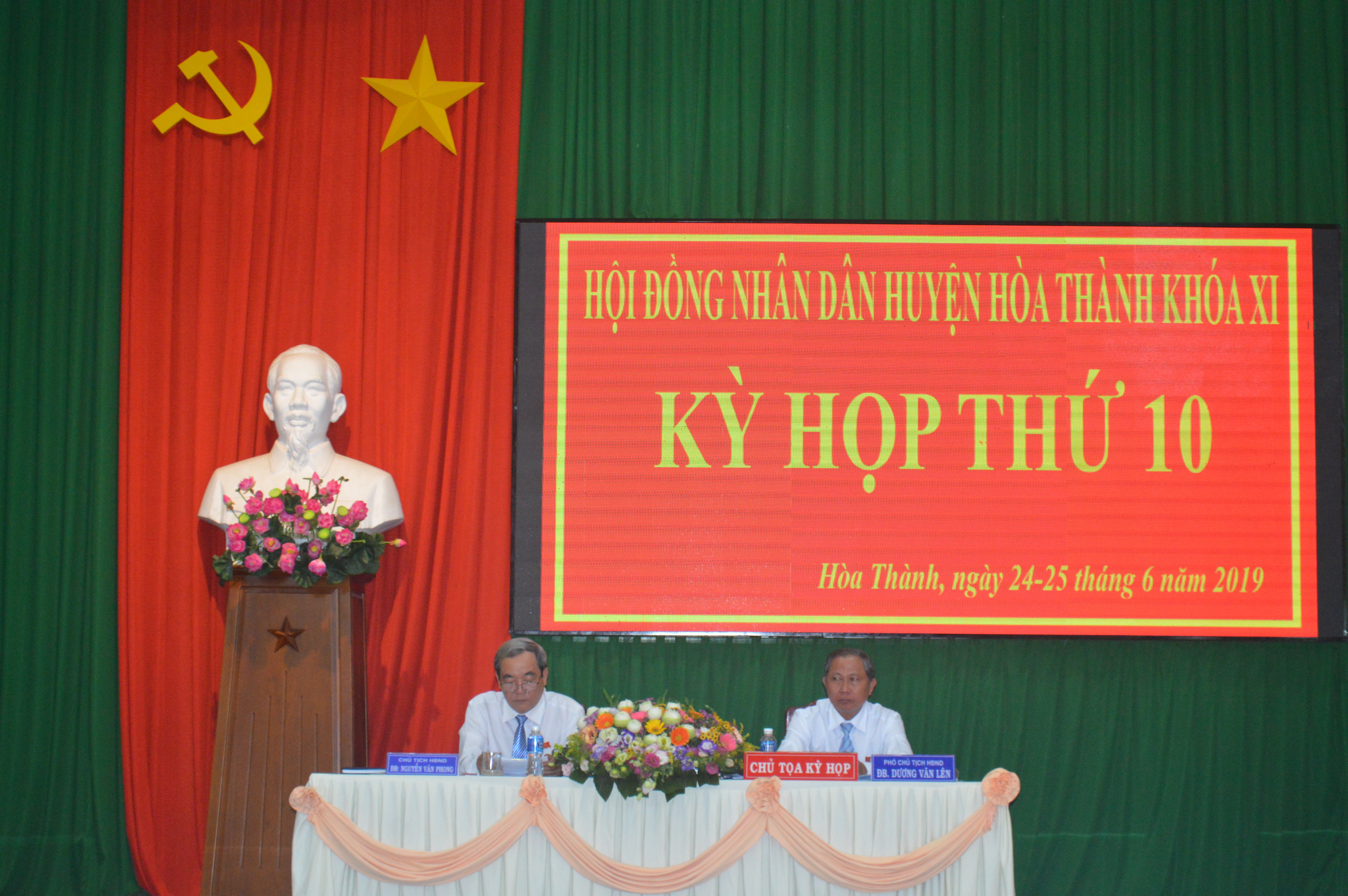 kmkhhuyenHT.jpg