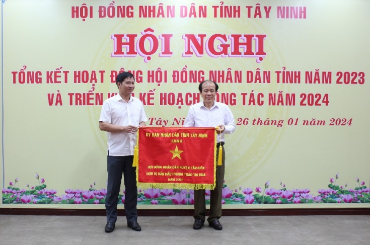 HĐND tỉnh tổng kết hoạt động năm 2023 và triển khai kế hoạch công tác năm 2024