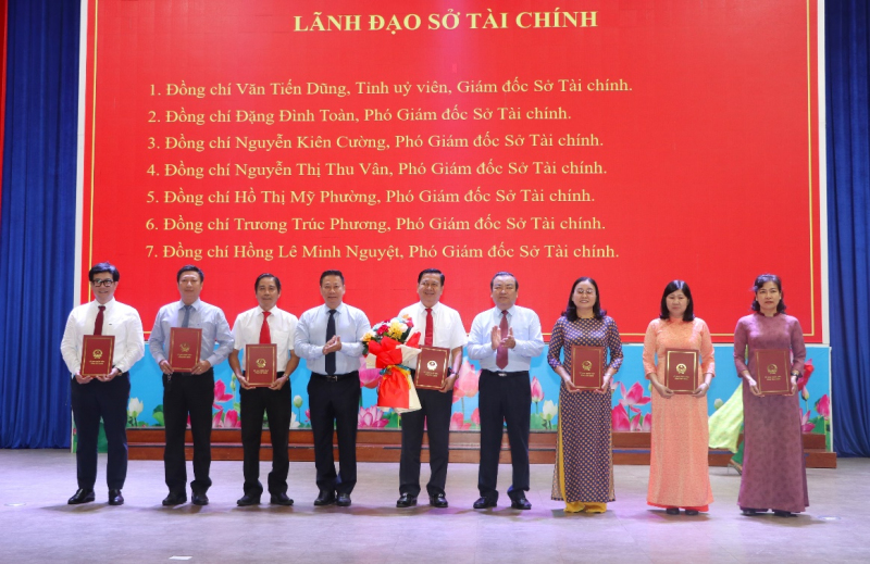 Tây Ninh hợp nhất và tổ chức lại còn 10 sở và 02 cơ quan tương đương
