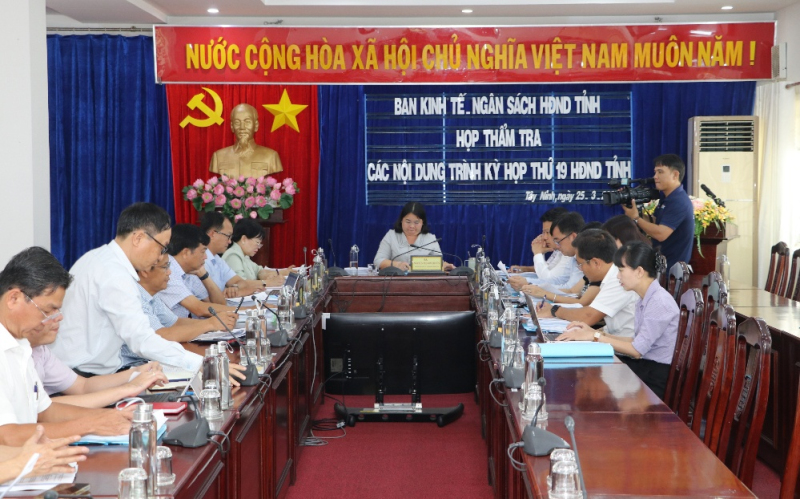 Ban Kinh tế - Ngân sách HĐND tỉnh thẩm tra nội dung trình Kỳ họp thứ 19, HĐND tỉnh Khóa X