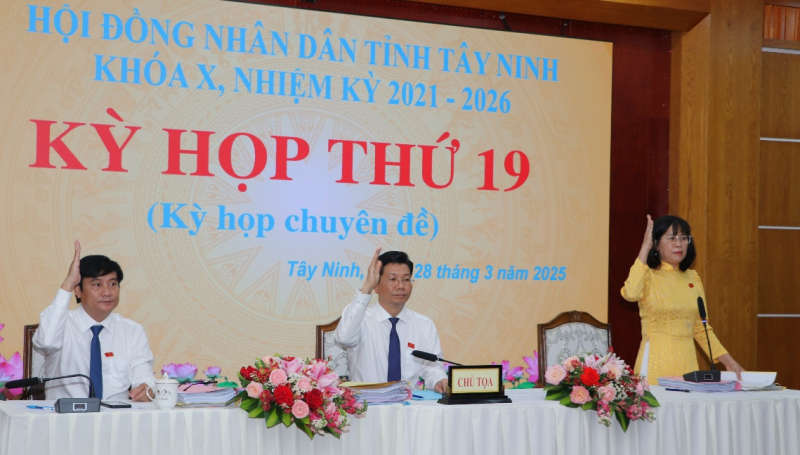 Kỳ họp thứ 19 (Kỳ họp chuyên đề) Hội đồng nhân dân tỉnh Tây Ninh thông qua 13 Nghị quyết
