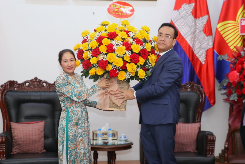 Tây Ninh chúc Tết cổ truyền Tổng Lãnh sự quán Campuchia tại Thành phố Hồ Chí Minh