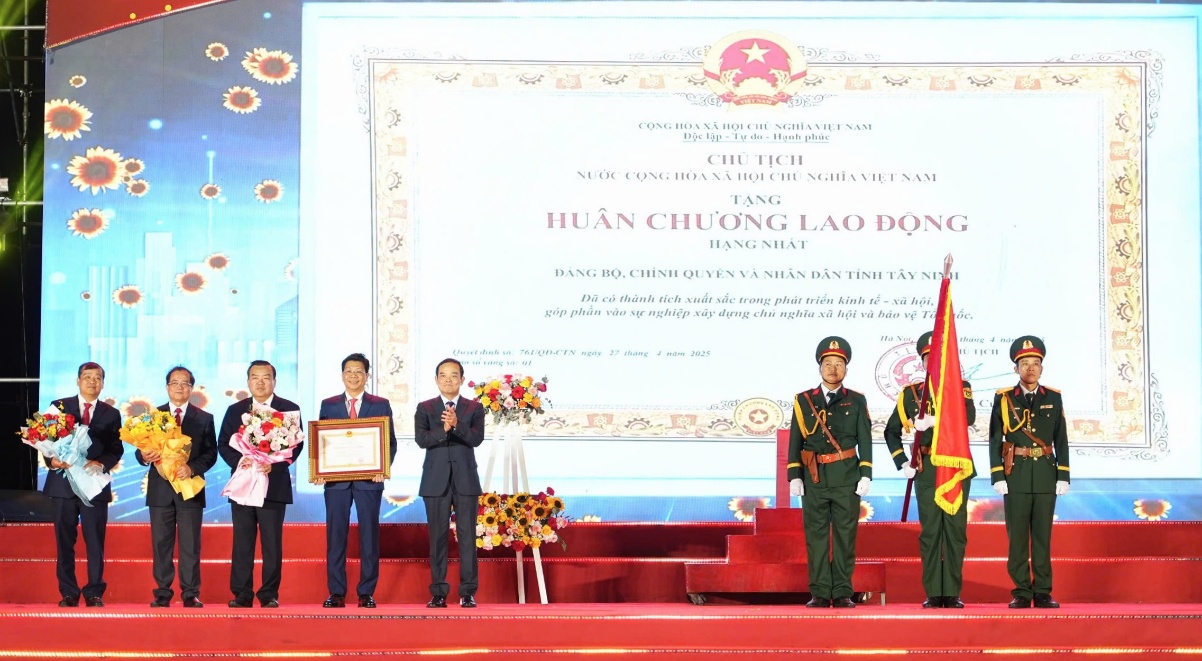 Tây Ninh kỷ niệm 50 năm Ngày giải phóng