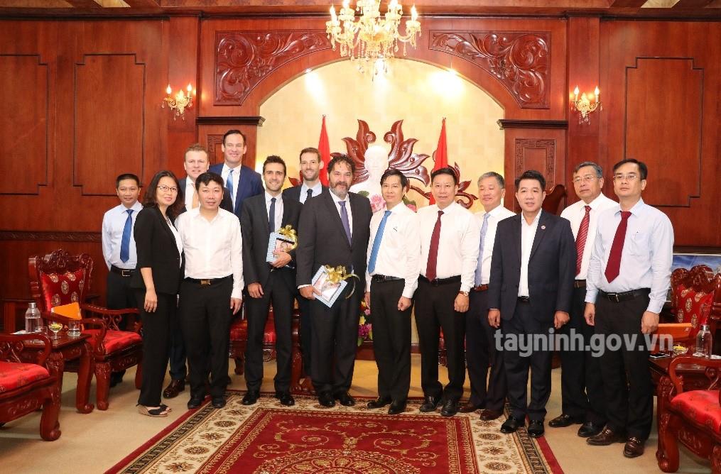 Lãnh đạo tỉnh tiếp xã giao Tổng lãnh sự Hà Lan và Đại sứ Bỉ